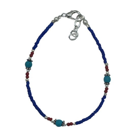 Nepalesisches Armband mit extra feinem Edelstein – Blauer Onyx