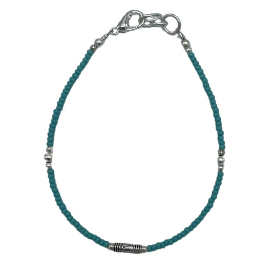 Nepalesisches Armband aus extrafeinen Edelsteinen – Türkis und Tropfen