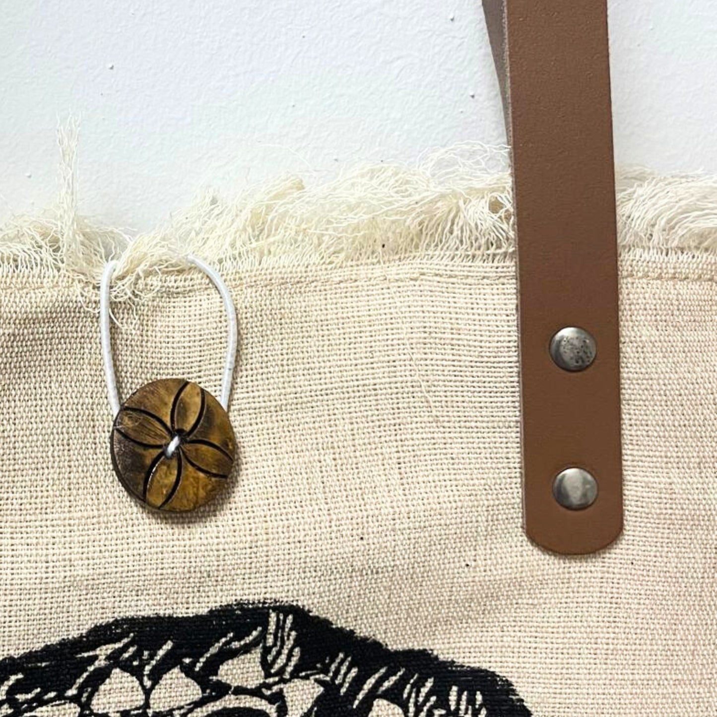 Henkeltasche aus Naturleder - Blume des Lebens