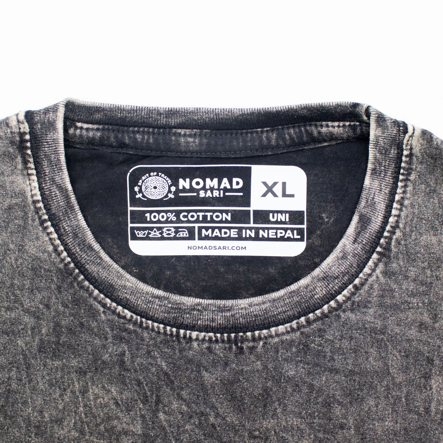 Nomad Sari Camiseta de algodón lavado a la piedra - Brújula de la Vida - Gris carbón - XL