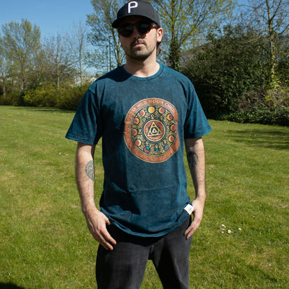 Camiseta de algodón lavado a piedra Nomad Sari - Mantente salvaje, hijo de la luna - Azul - Grande
