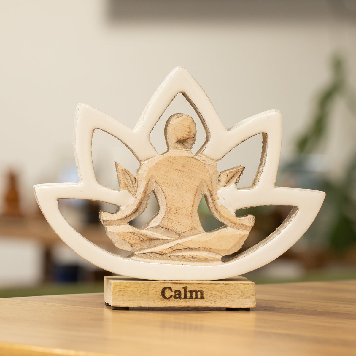 Yoga Mujer de Madera - Flor de Loto - Crema - Calma