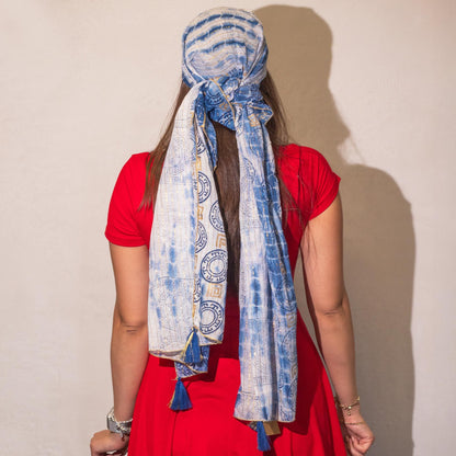 Nomad Sari Foulard imprimé Marbella pour l'été - Bleu avec doré (180x50cm)