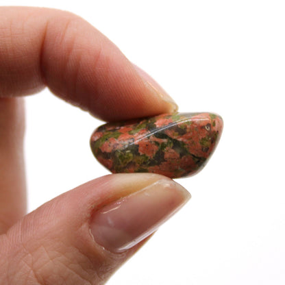 24 x Pequeñas piedras africanas - Unakita