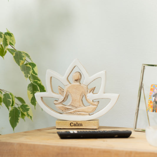 Yoga Mujer de Madera - Flor de Loto - Crema - Calma