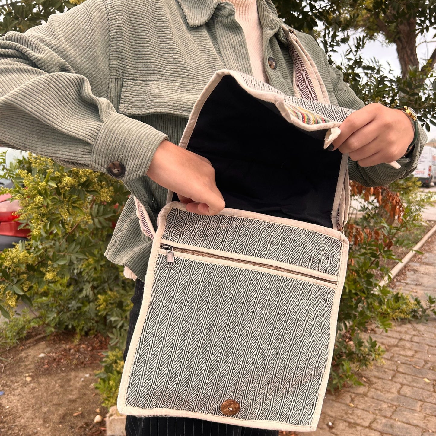 Bolso Mensajero de Cáñamo para Laptop - Curvas