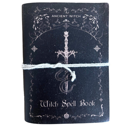 Verschiedene Hexenritual-Notizbücher - Leder (15,2 x 11,4 cm) - Vitrine