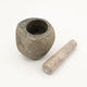 Dekorativer Mörser und Stößel aus natürlichem Flussstein – mittelgroß (ca. 12x8 cm)