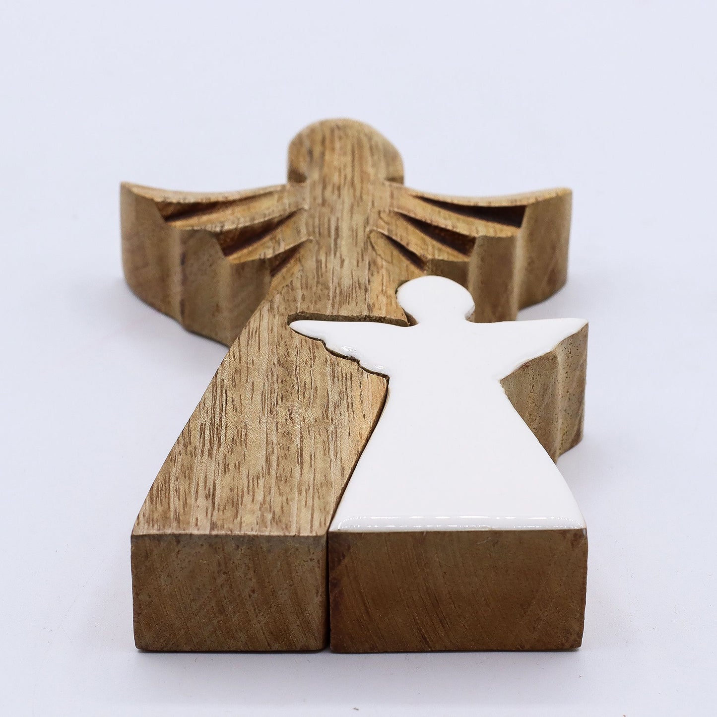 Ángel de madera de mango en ángel - Esmalte blanco - 15 cm