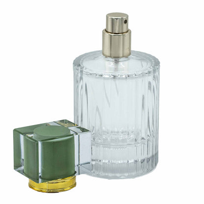 Flacons de parfum en verre avec vaporisateur et bouchon vert 50 ml