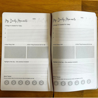 Journal de gratitude ivoire avec bordure dorée - 120 pages - Mes journées sont remplies de soleil