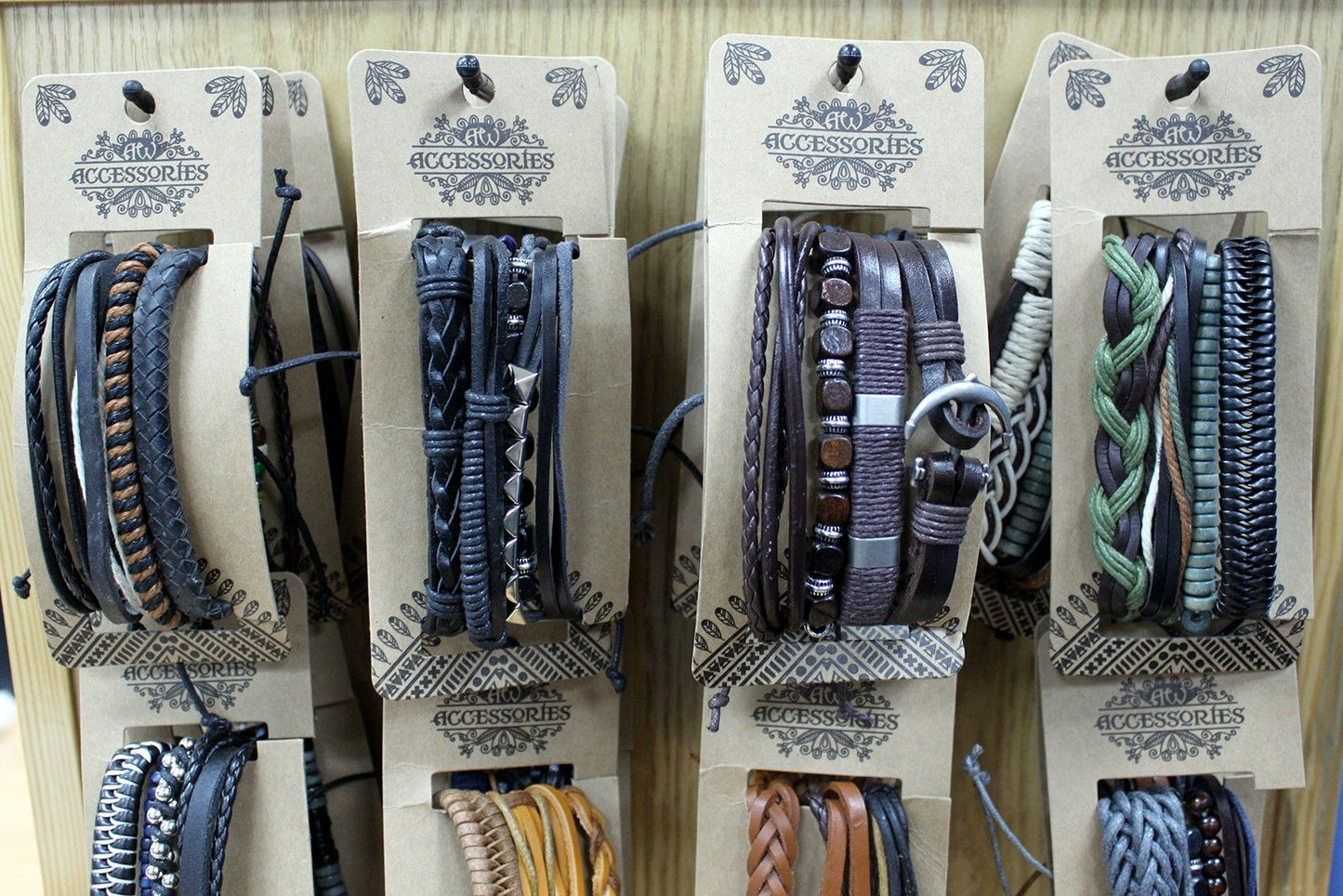 Pulsera de Hombre - Metal Y Cuero (color aleatorio)