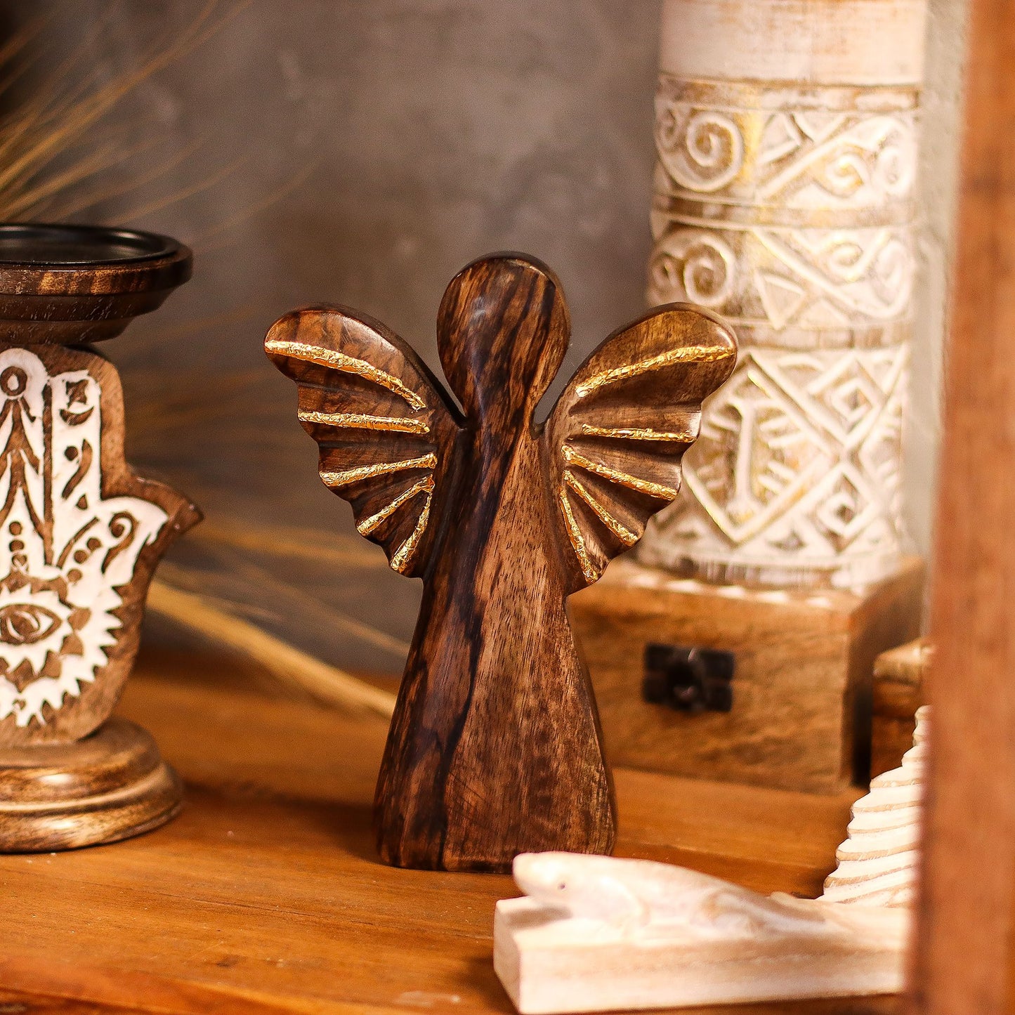 Ángel grande de madera de mango - Decoración dorada - 19 cm