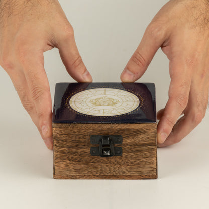 Pequeña caja esmaltada - Cáncer