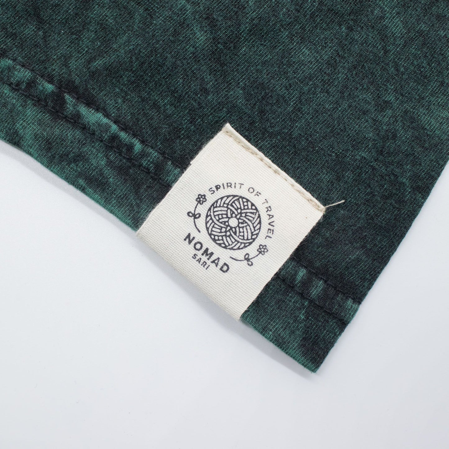 Nomad Sari T-Shirt aus gewaschener Baumwolle – Lebensbaum – Grün – XL
