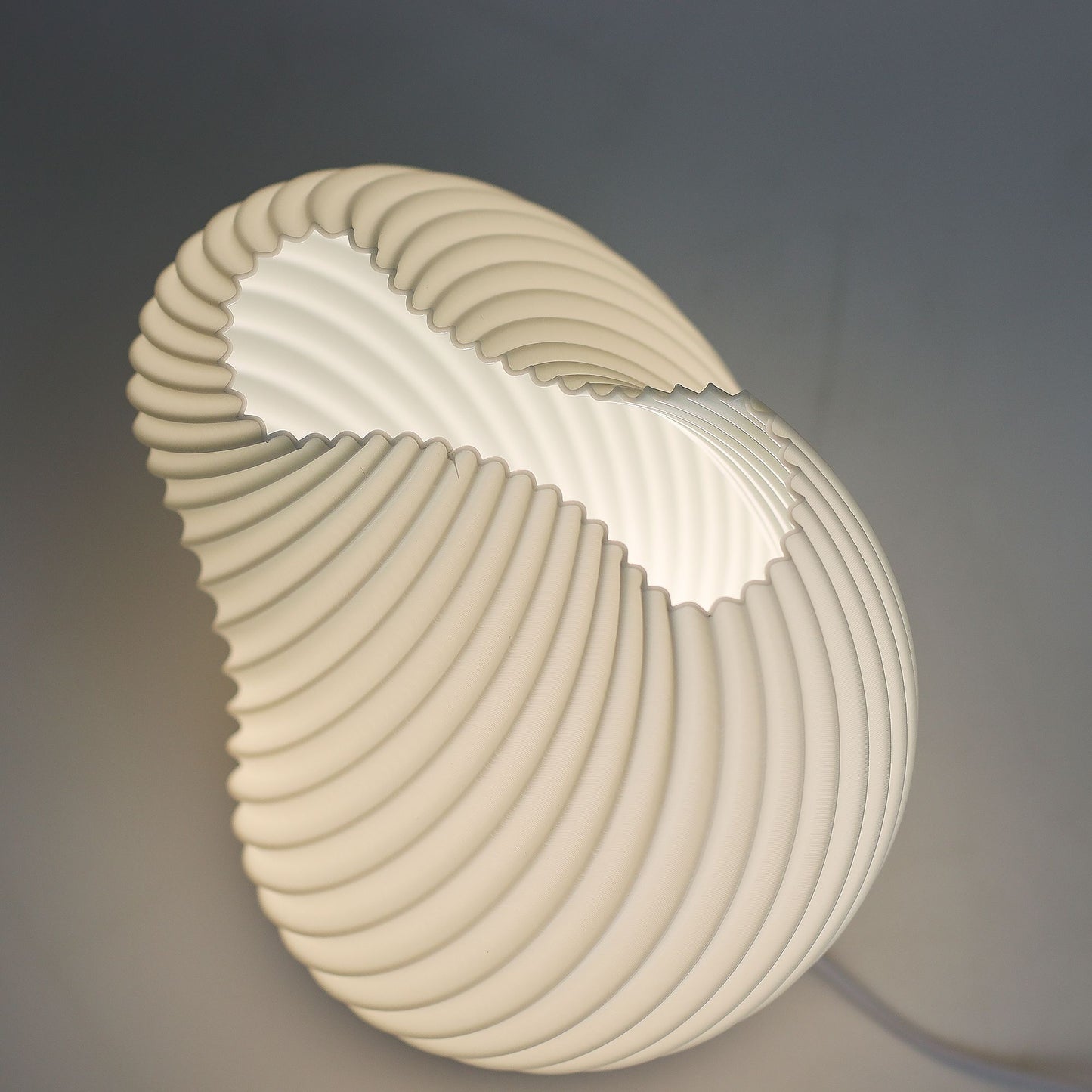 Lampe New Wave - USB - 3 réglages - Twisted Shell