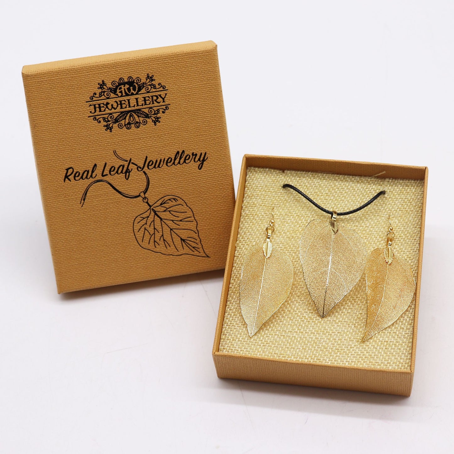 Conjunto Collar Aretes Hoja Oro