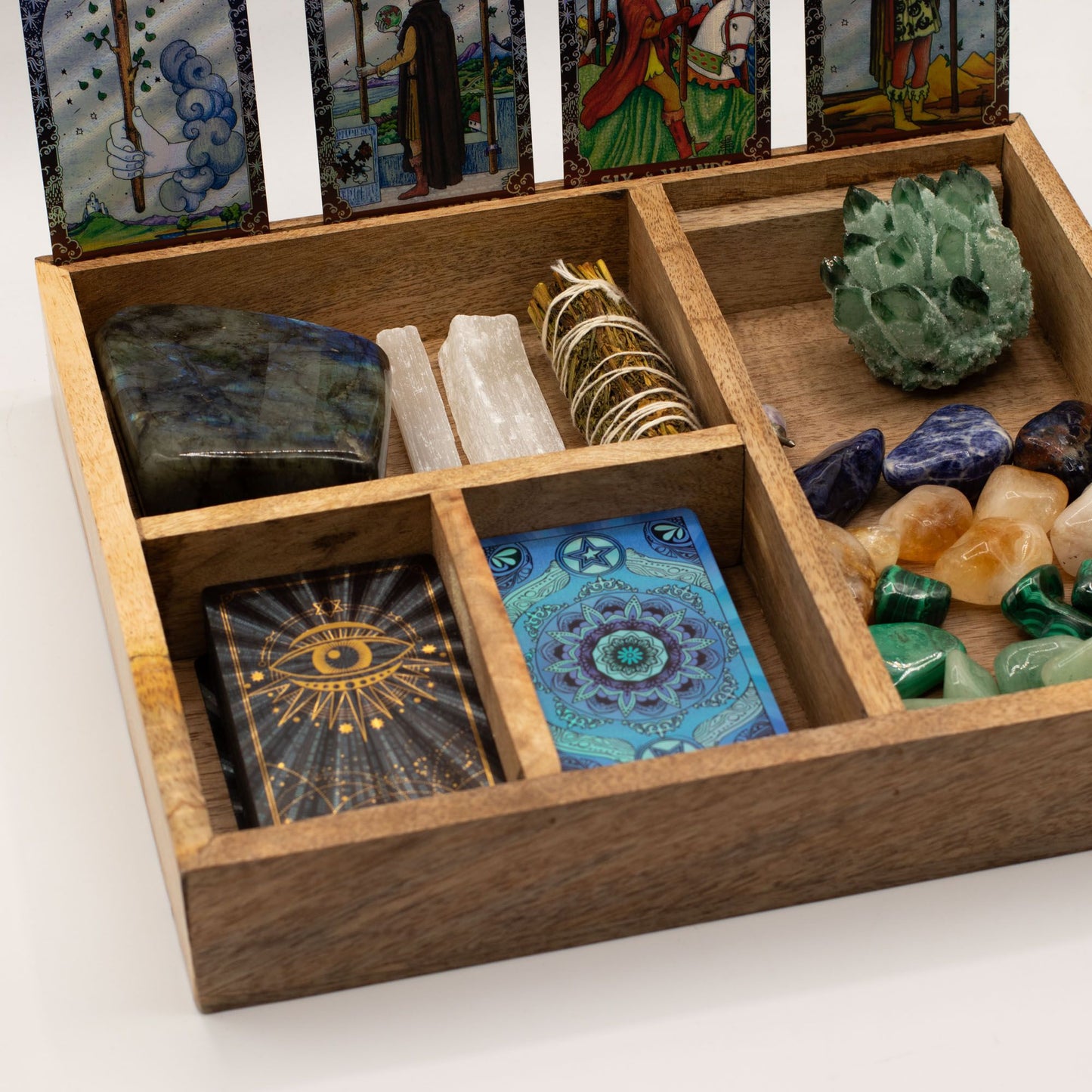 Tarotbox mit vier Fächern und Kartenständer