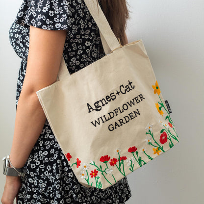 Agnes + Gato Jardín de flores silvestres Bolsa tote - Flores rojas