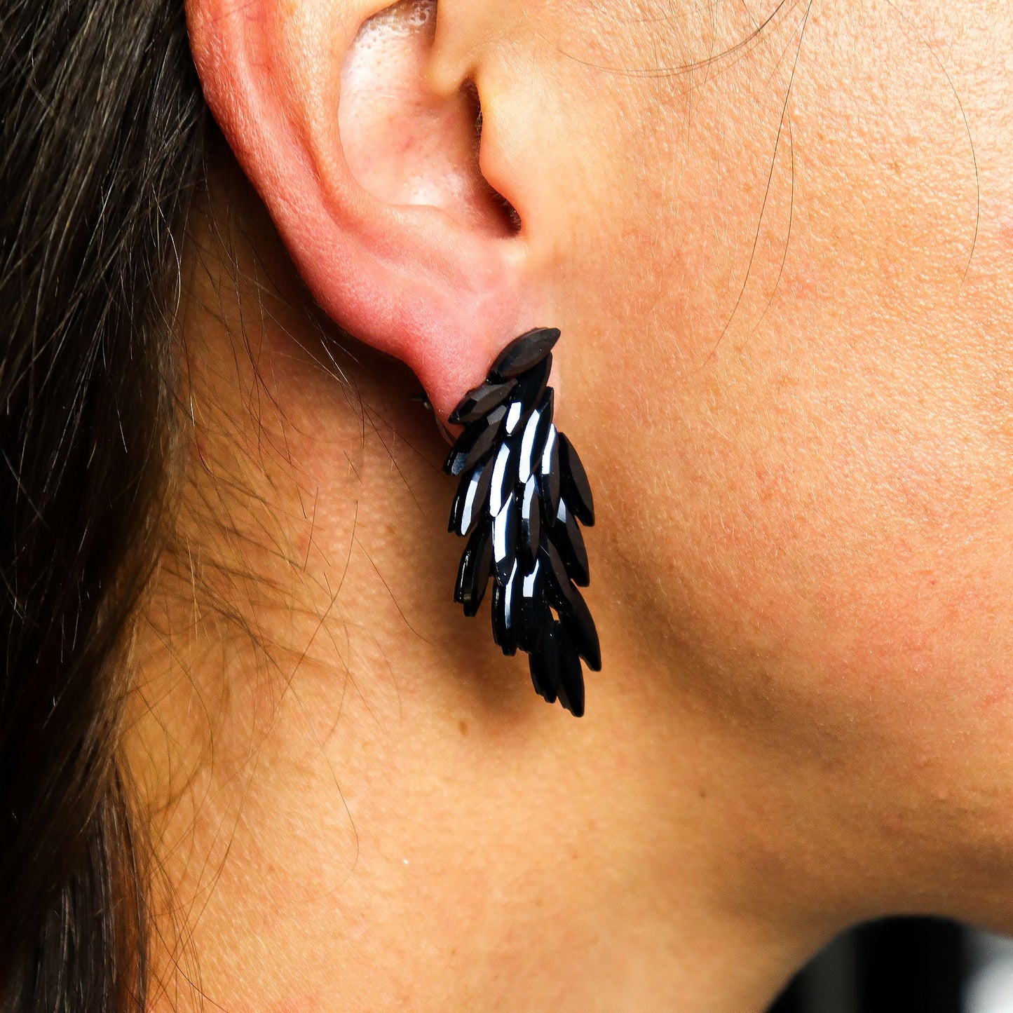 Boucles d'oreilles ailes d'ange - verre vintage - noir de jais