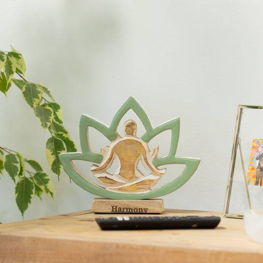 Yoga Mujer de Madera - Flor de Loto - Salvia - Armonía