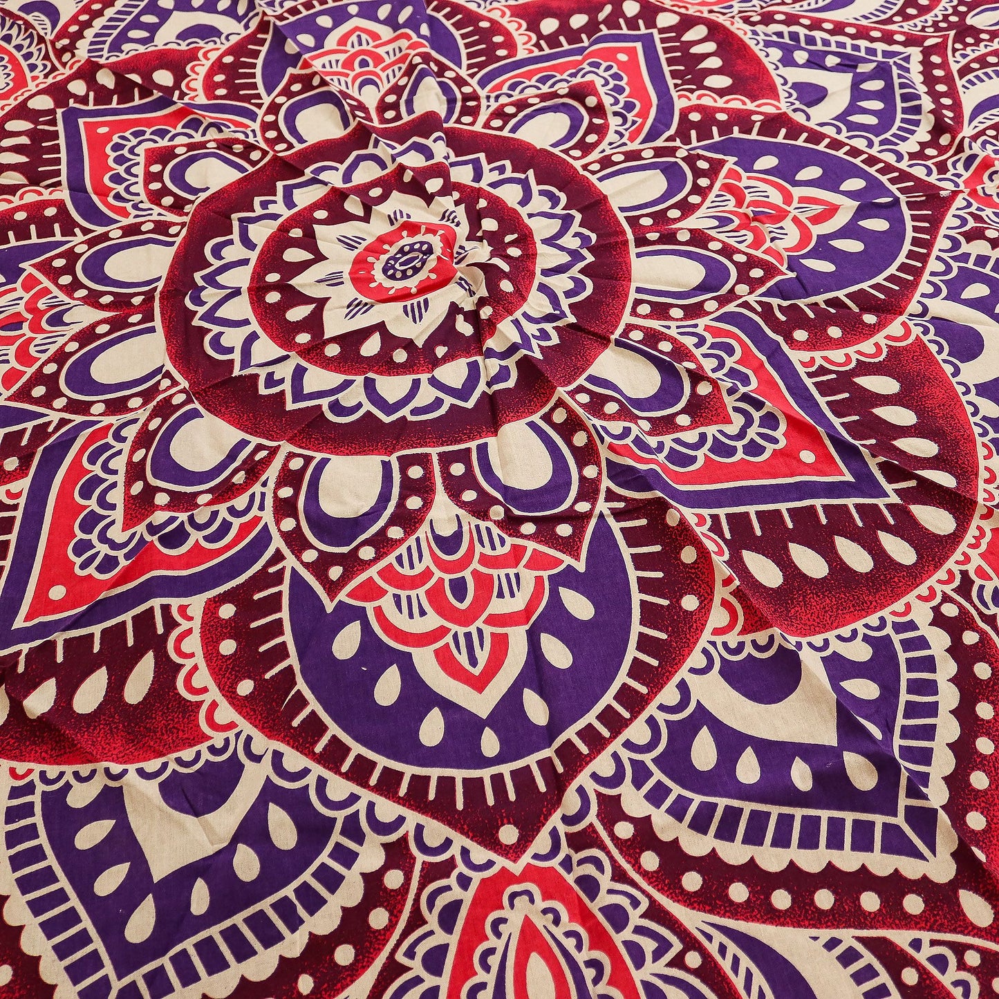 Grand mandala rond (180 cm) - Rose et violet