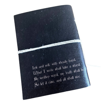 Verschiedene Hexenritual-Notizbücher - Leder (15,2 x 11,4 cm) - Vitrine