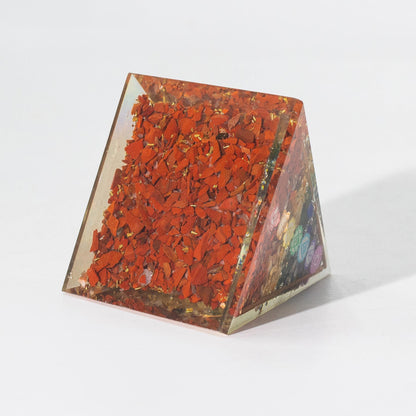 Mittelgroße Orgonitpyramiden 7x6cm – Kupferstäbe – 7 Chakra-Chips