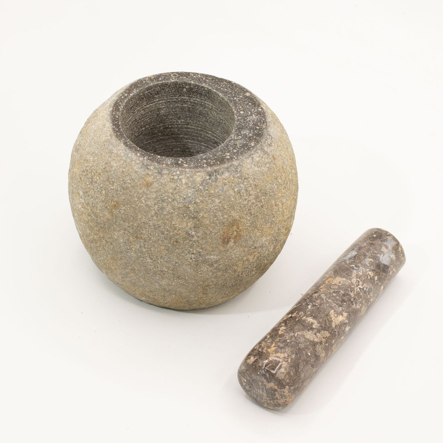 Mortier et pilon décoratifs en pierre de rivière naturelle – grande taille (env. 15x12 cm)