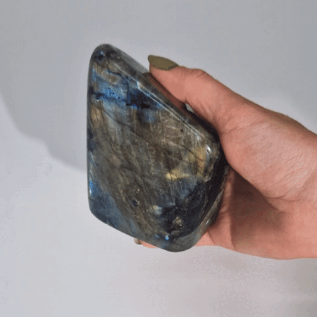 Piedras Grandes de Labradorita de Madagascar (aprox 635-750g 80-110mm)