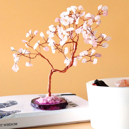 Árbol de piedras preciosas grande: Cuarzo rosa sobre base de ágata rosa (100 piedras)