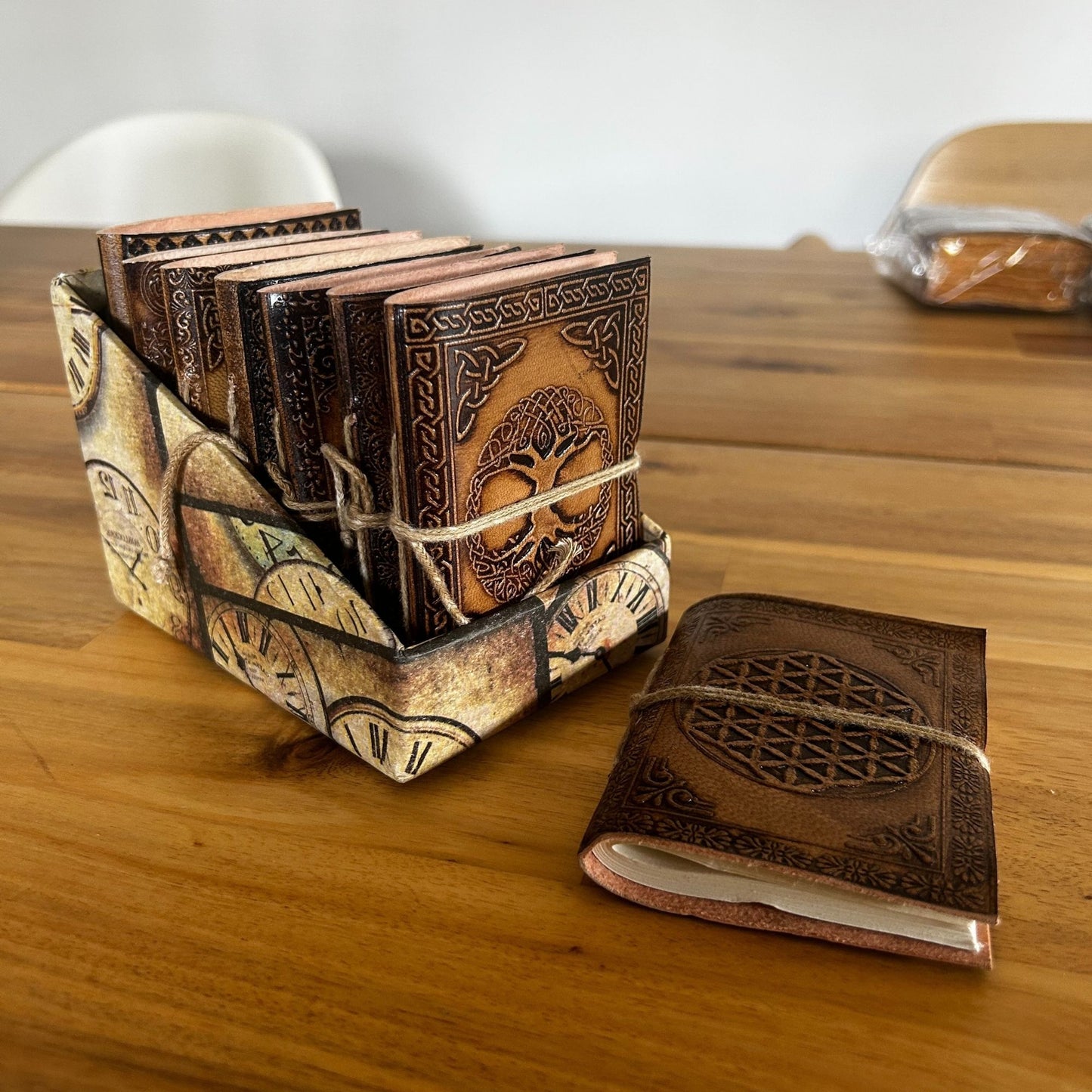 Petits carnets en cuir assortis (4 x 3 pouces) - Vitrine