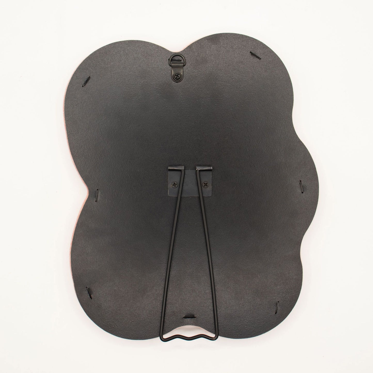 Miroir doux et ondulé – Galet carré – Rose pâle (22.5 x 27 x 2.3 cm)