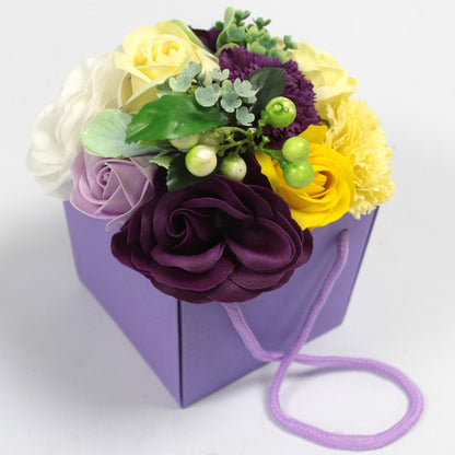 Bouquet de savons du jardin d'été