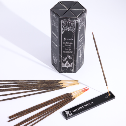 Encens en forme de pyramide - Coffret de 5 senteurs et anciens sorts de sorcières