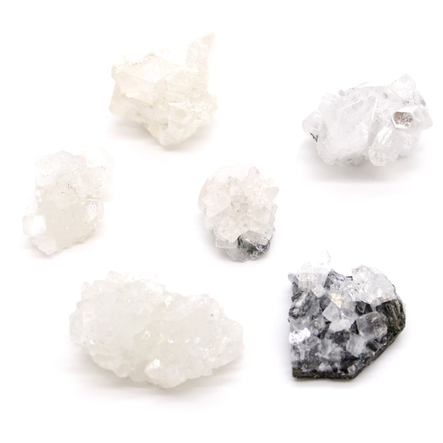 Amas d'apophyllite blanche de 20 à 30 mm