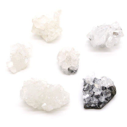 Amas d'apophyllite blanche de 20 à 30 mm
