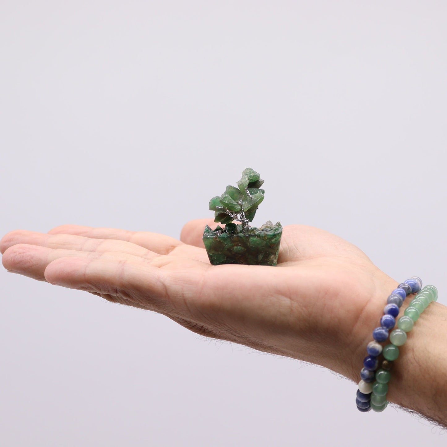 12 x Mini árboles de piedras preciosas sobre base de orgonita - Mezcla Surtida (15 piedras)