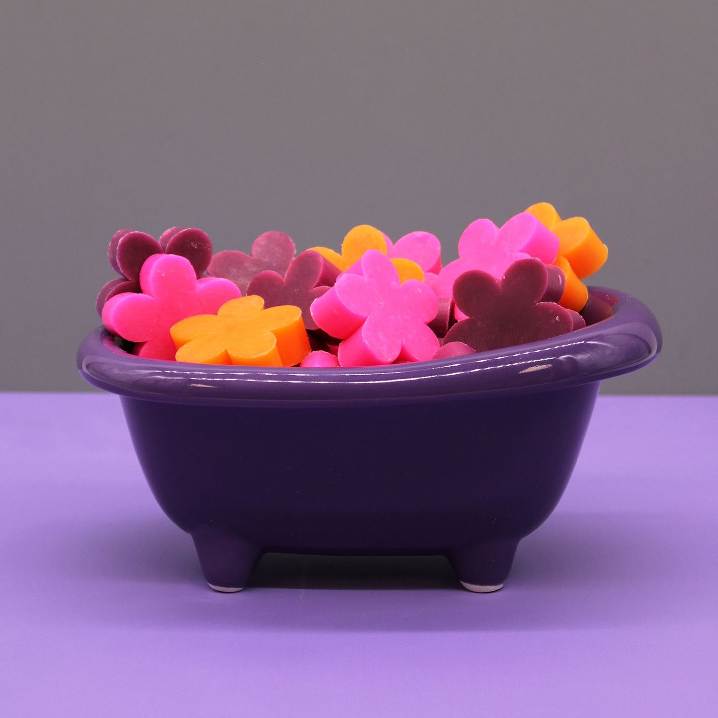 10 savons invités à la fleur de freesia