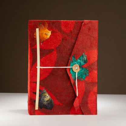 Cahier Lokta à fleurs – Grand (21x15cm) – 45 feuilles – Comprend un marque-page – rubis
