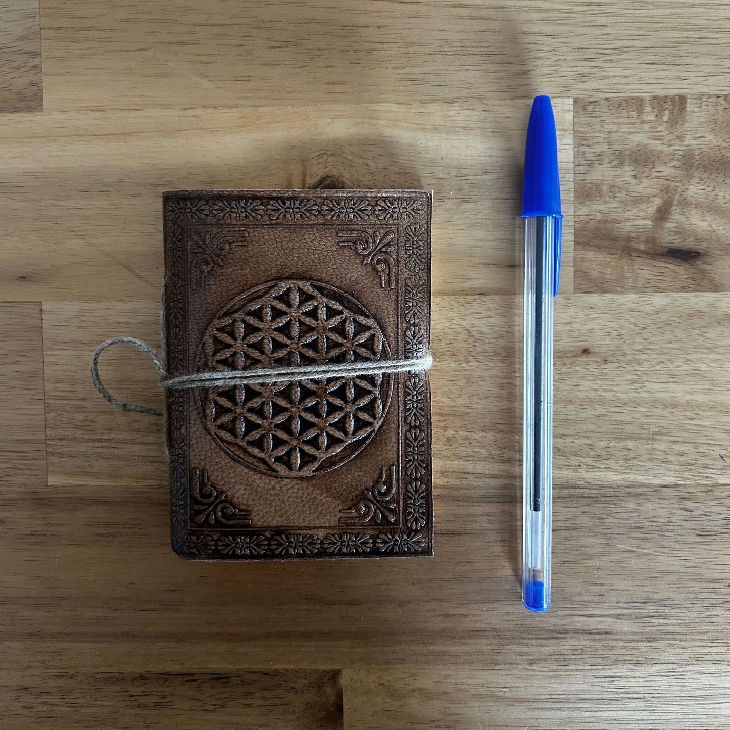 Petits carnets en cuir assortis (4 x 3 pouces) - Vitrine