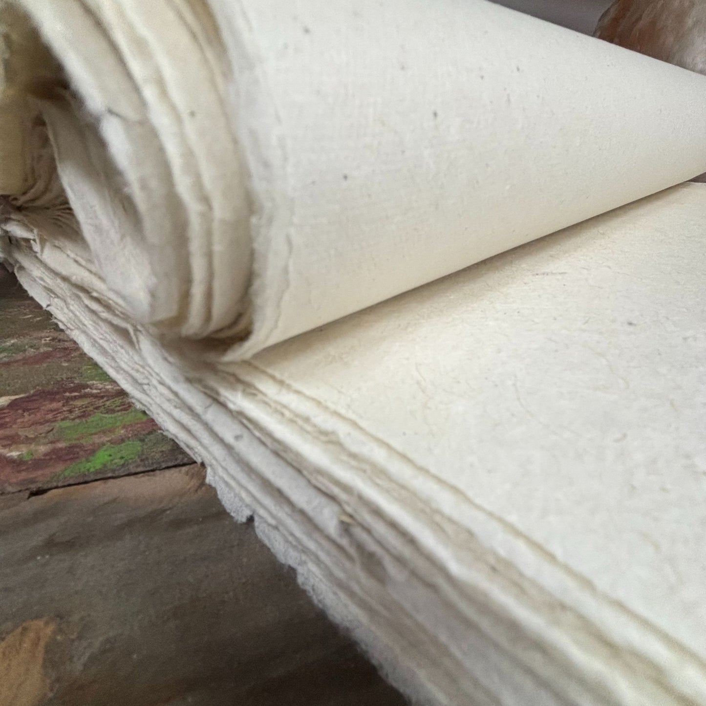 Papier cadeau fait main Lokta - Papier uni 5 g