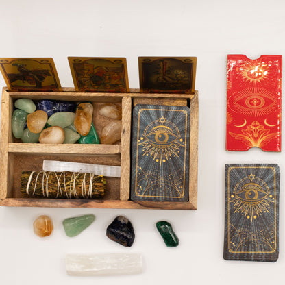 Dreiteilige Tarotbox mit Kartenständer