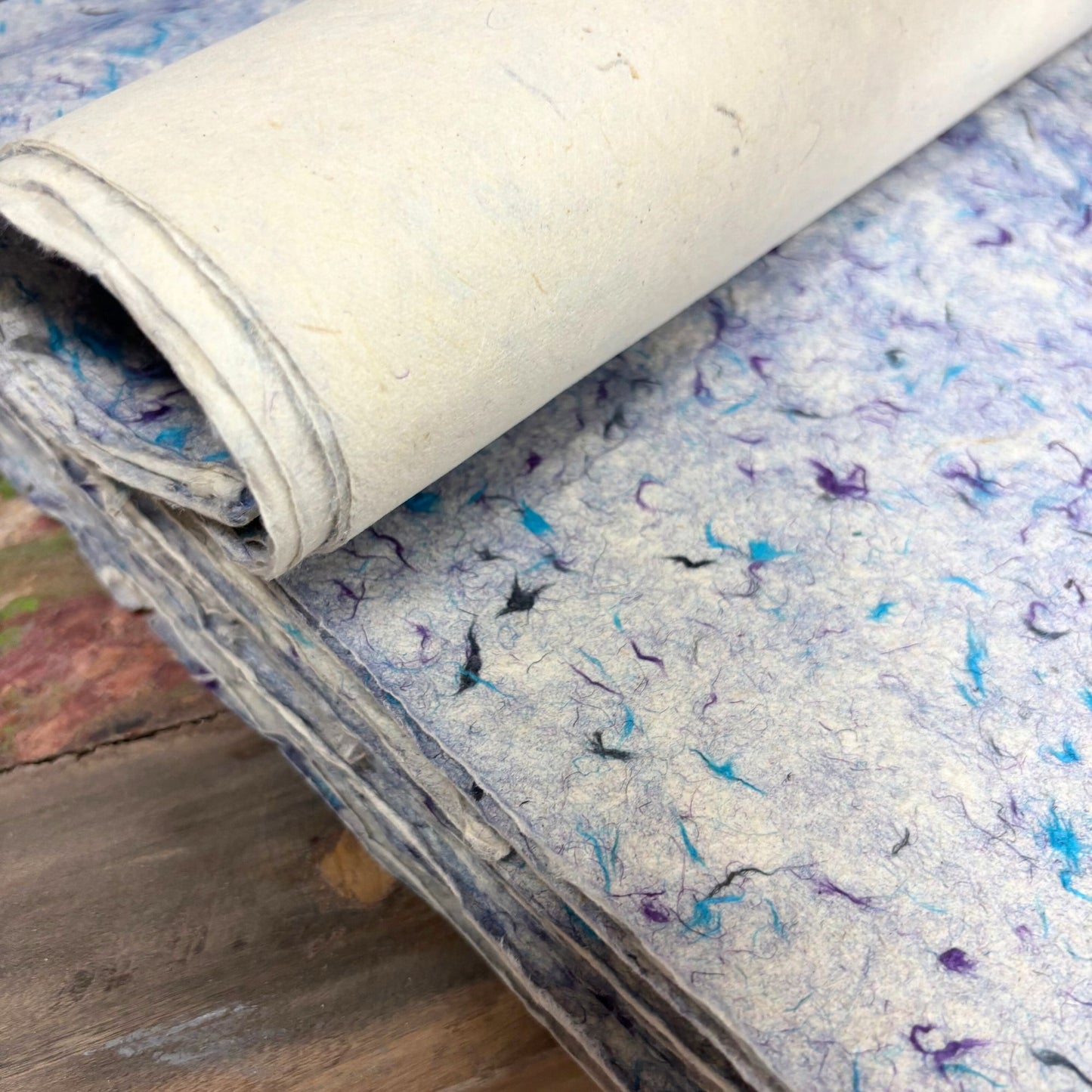 Papier cadeau fait main Lokta - Coton bleu