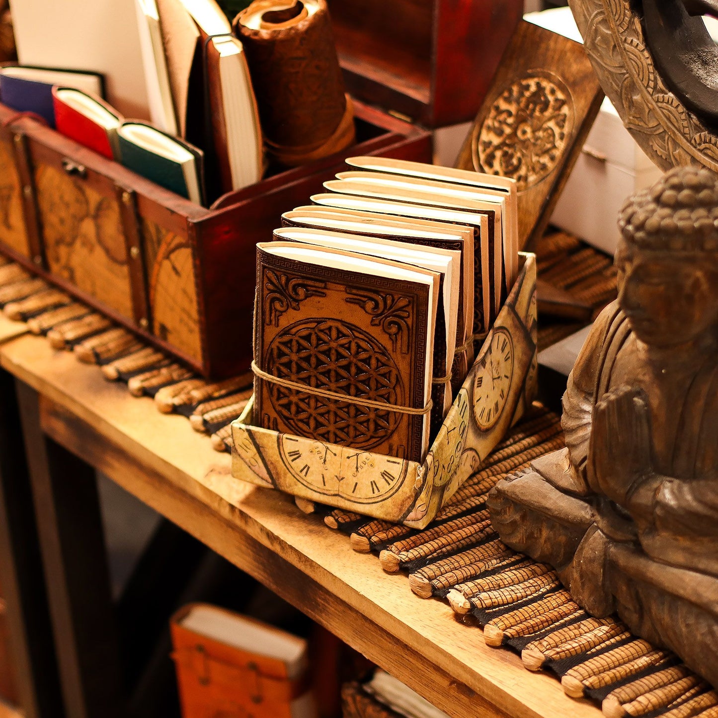 Carnets en cuir de style ésotérique assortis (6 x 4,5 pouces) - Vitrine