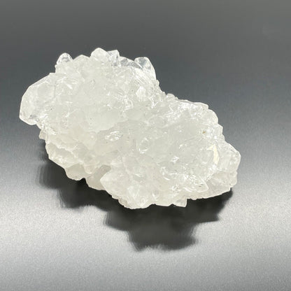 Amas d'apophyllite blanche de 20 à 30 mm