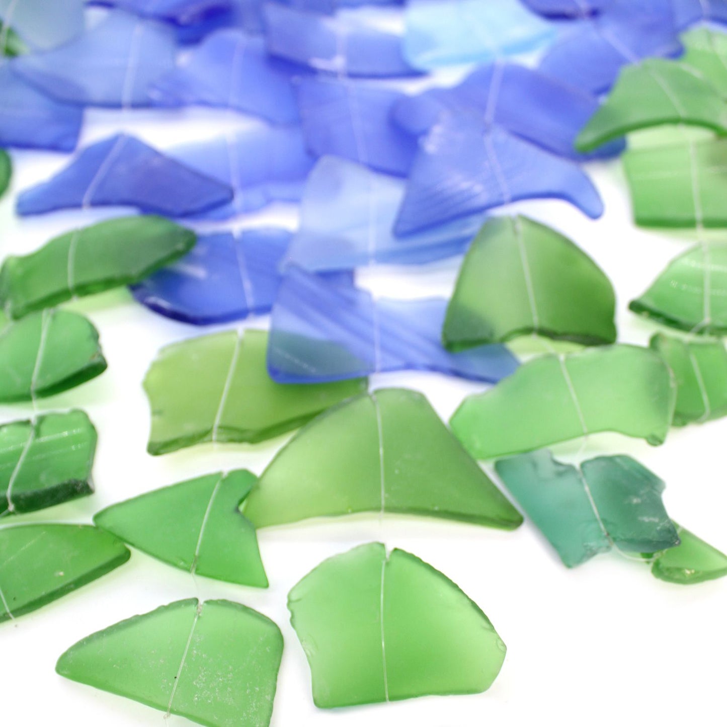 Windspiel aus recyceltem Glas – Blau und Grün