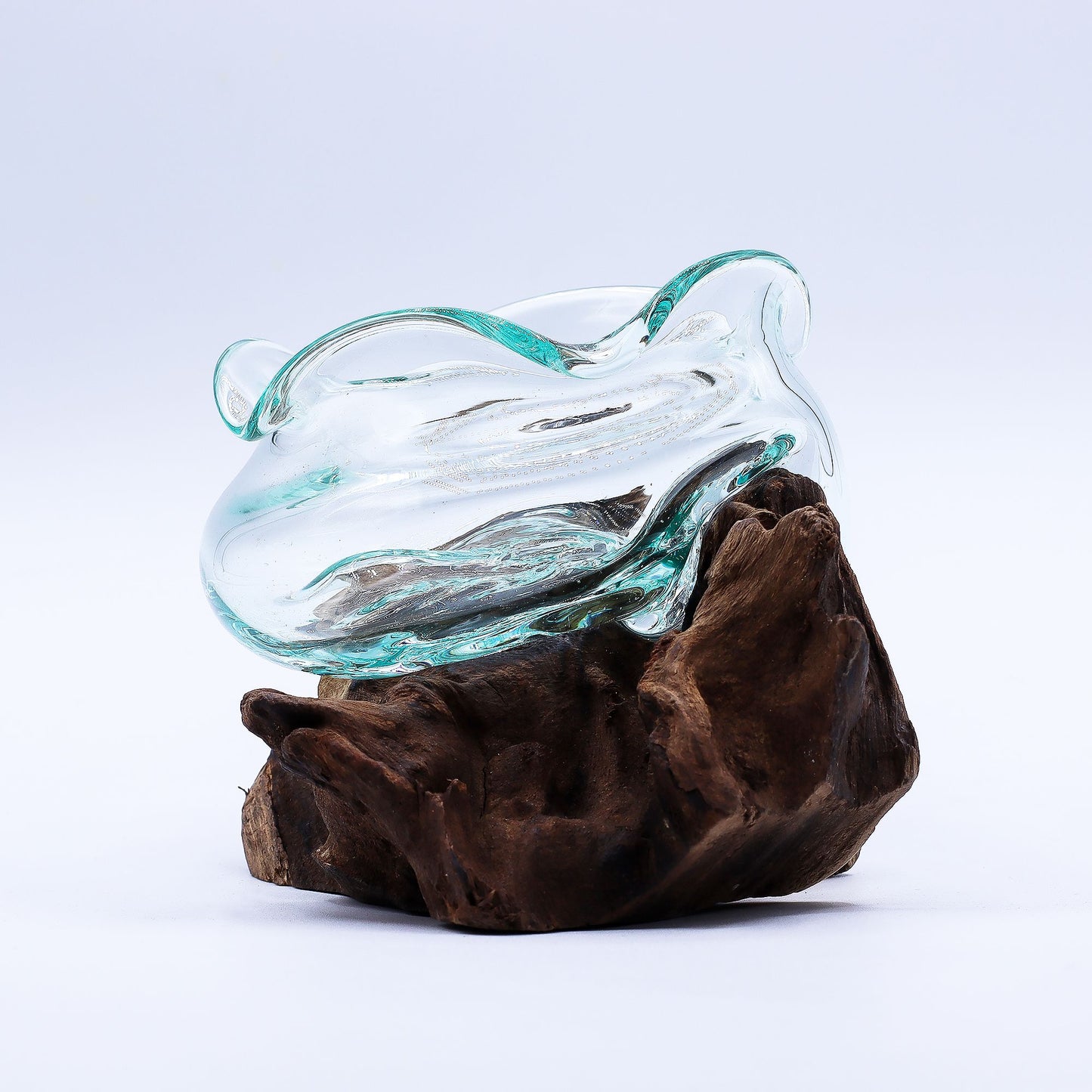 Bol ondulé en verre fusionné sur bois 18 cm