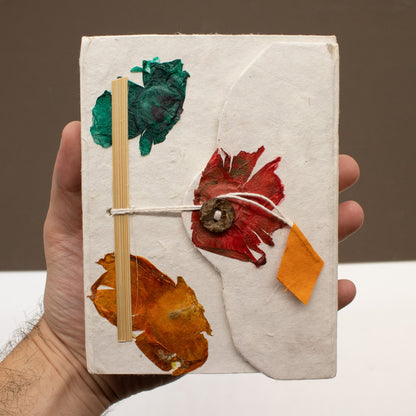 Med Lokta Button Lock Notebook (15x12cm) - 45 leafs - Crafted Real Himalayan Floral Design