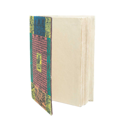 Carnet de drapeaux de prière traditionnels en lokta – Moyen (15x12 cm) – 45 feuilles – Naturel